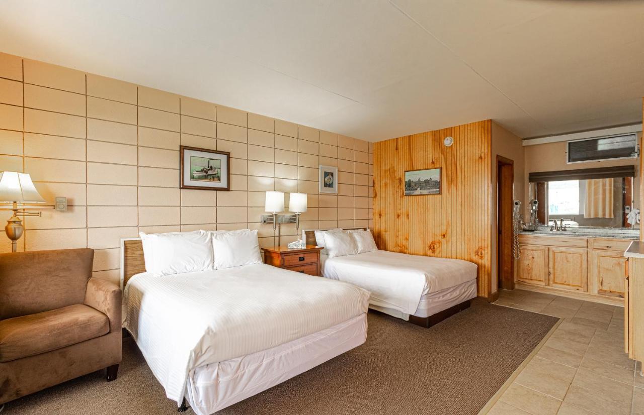 Half Moon Motel & Cottages Weirs Beach Exteriör bild