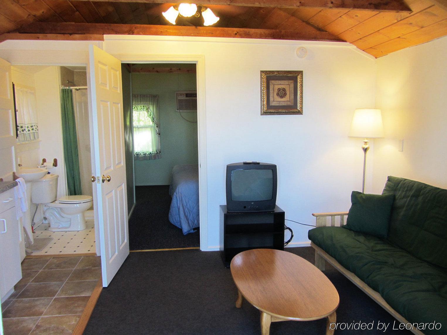Half Moon Motel & Cottages Weirs Beach Exteriör bild