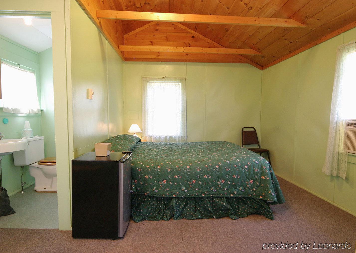 Half Moon Motel & Cottages Weirs Beach Rum bild